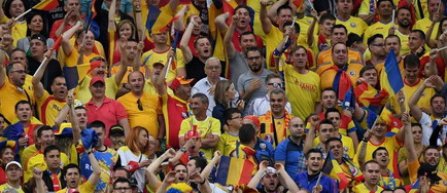 Parada a suporterilor romani la Paris, inaintea meciului cu Elvetia din grupele Euro 2016